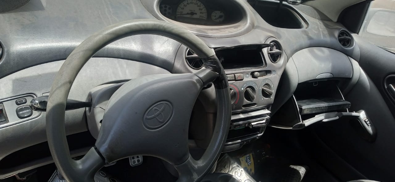  Toyota YARIS 2001    EN DESARME